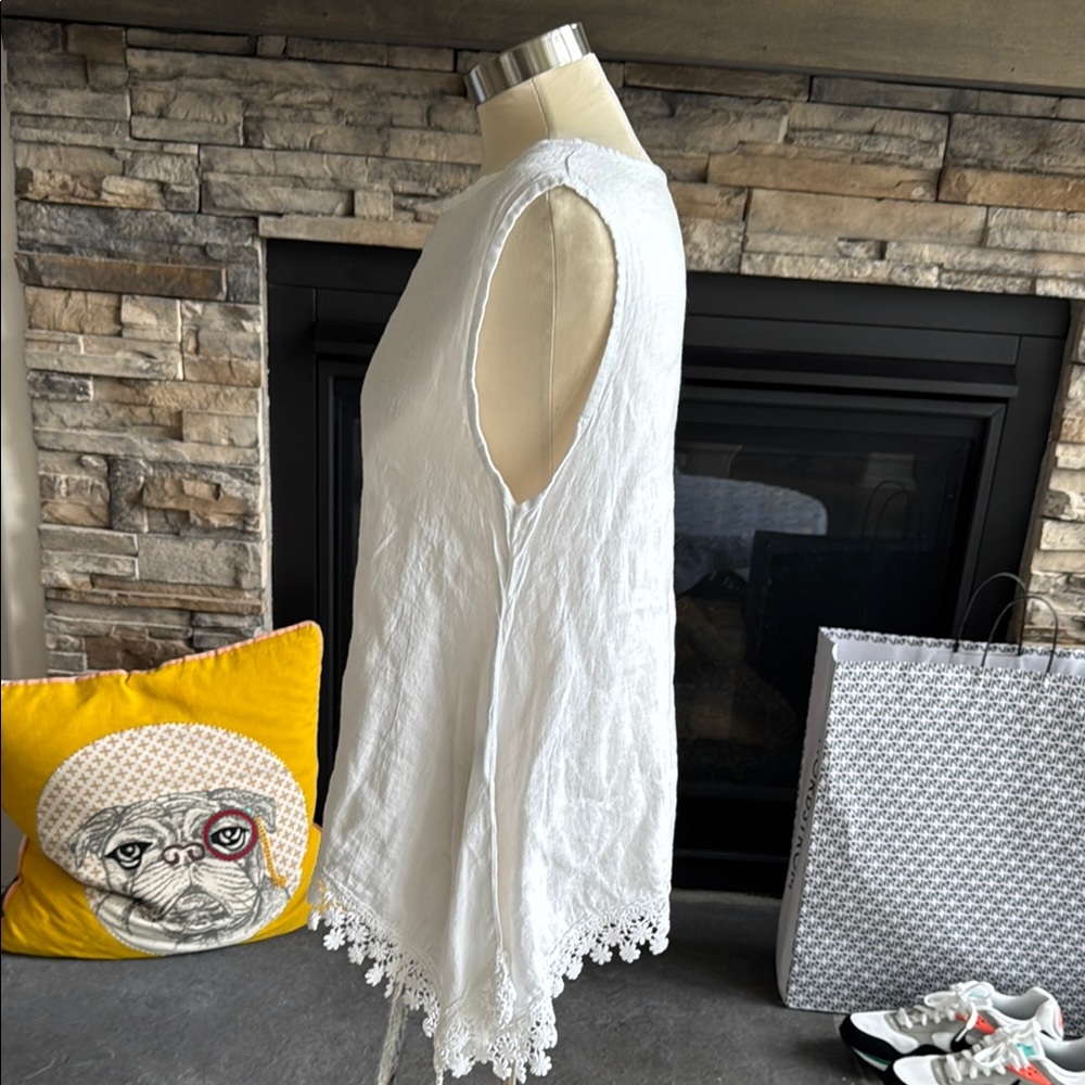 Made in Italy Linen Asymmetrical White Sleeveless Tank Top - Picture 6 of 12
